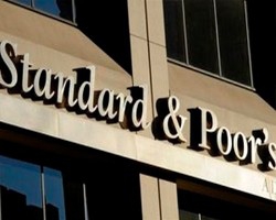 S&P понизило прогноз по рейтингу Великобритании до "негативного"