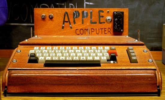 APPLE 2066, 6 (глава 3 Циферблат)