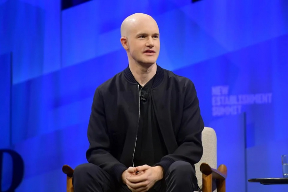 CEO Coinbase продал акций на сумму $292 миллиона